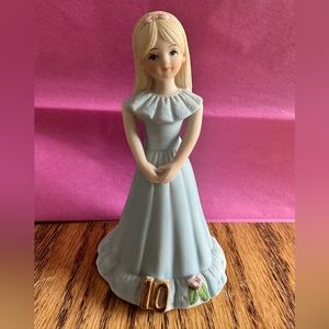 Enesco Growing Up Birthday girl age 10 (blonde)